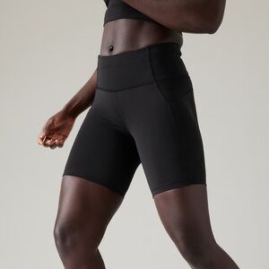 Athleta Ultimate Stash Pocket 7" Short - Black